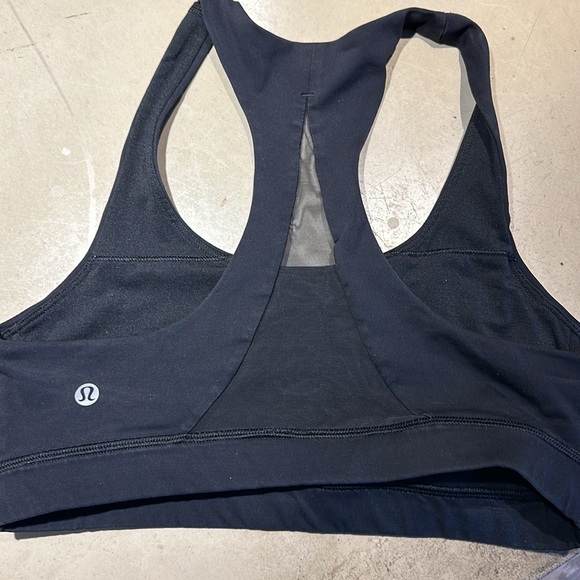 Lululemon Peloton jog bra - Picture 2 of 8